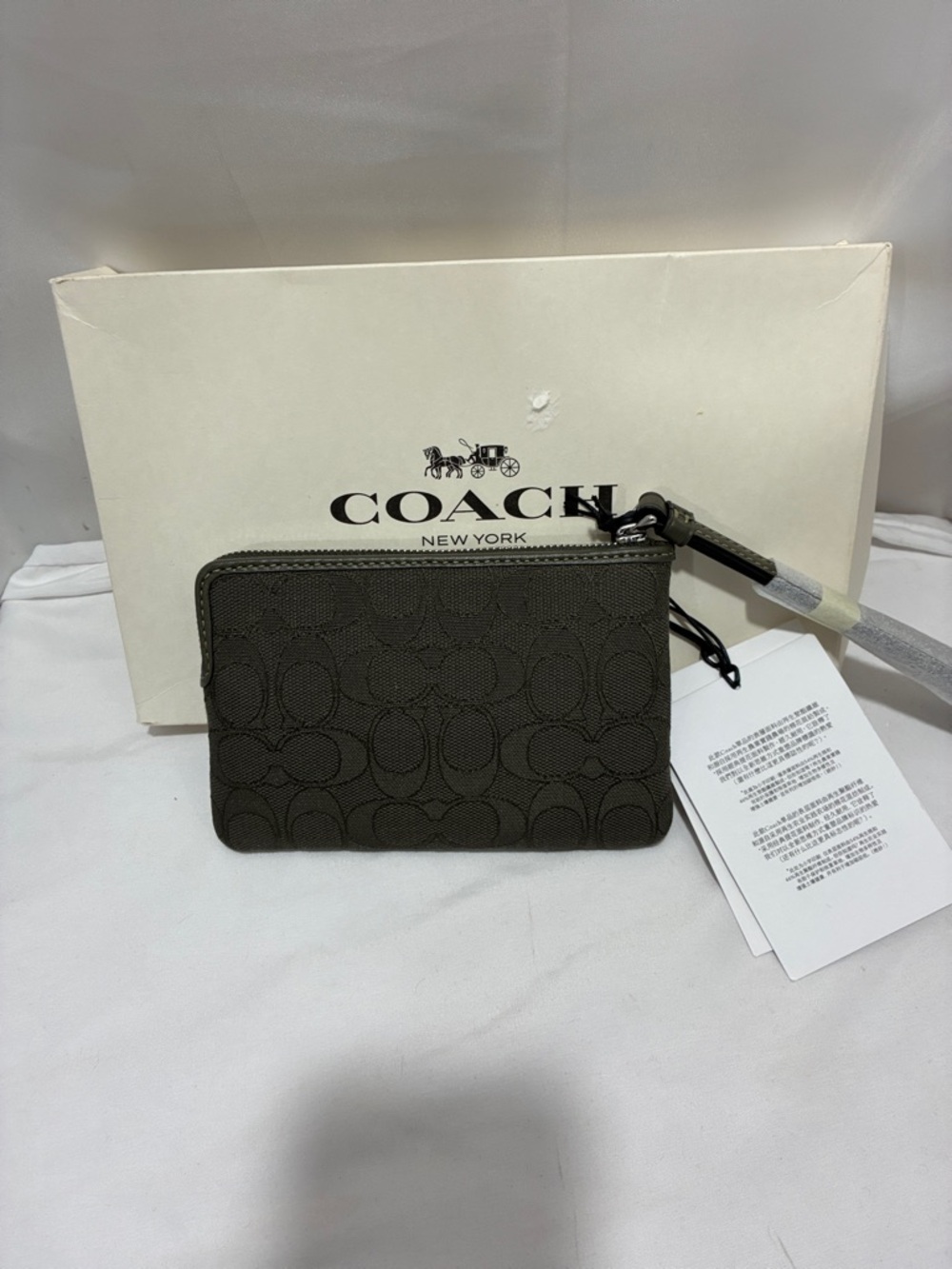 Coach Black Signature Zip Wristlet NWT - Picture 5 of 5